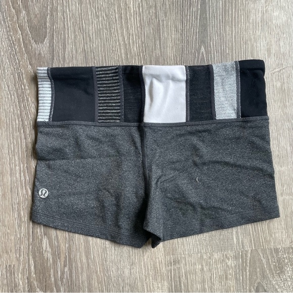 Lululemon Boogie Shorts - Picture 2 of 3